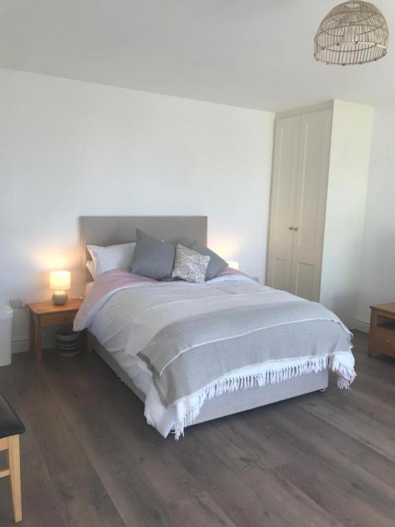 New Studio Near Lahinch, Doolin & Cliffs Of Moher Ngoại thất bức ảnh